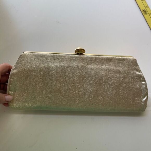 Women's Vintage 60s Gold Evening Bag Kiss Lock Purse - Picture 1 of 6